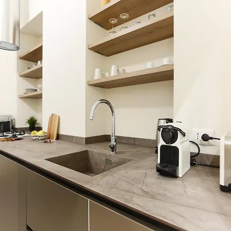 Apartment The Rent - Bright One Bedroom With Balcony In Moscova